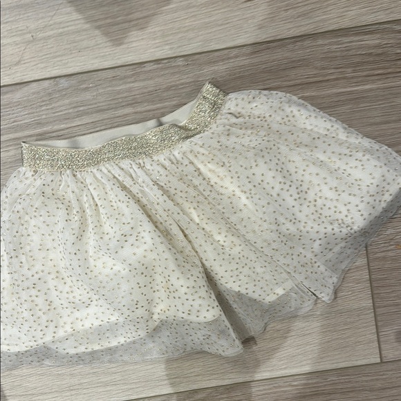 OshKosh B'gosh Gold and White Skirt - Picture 2 of 3